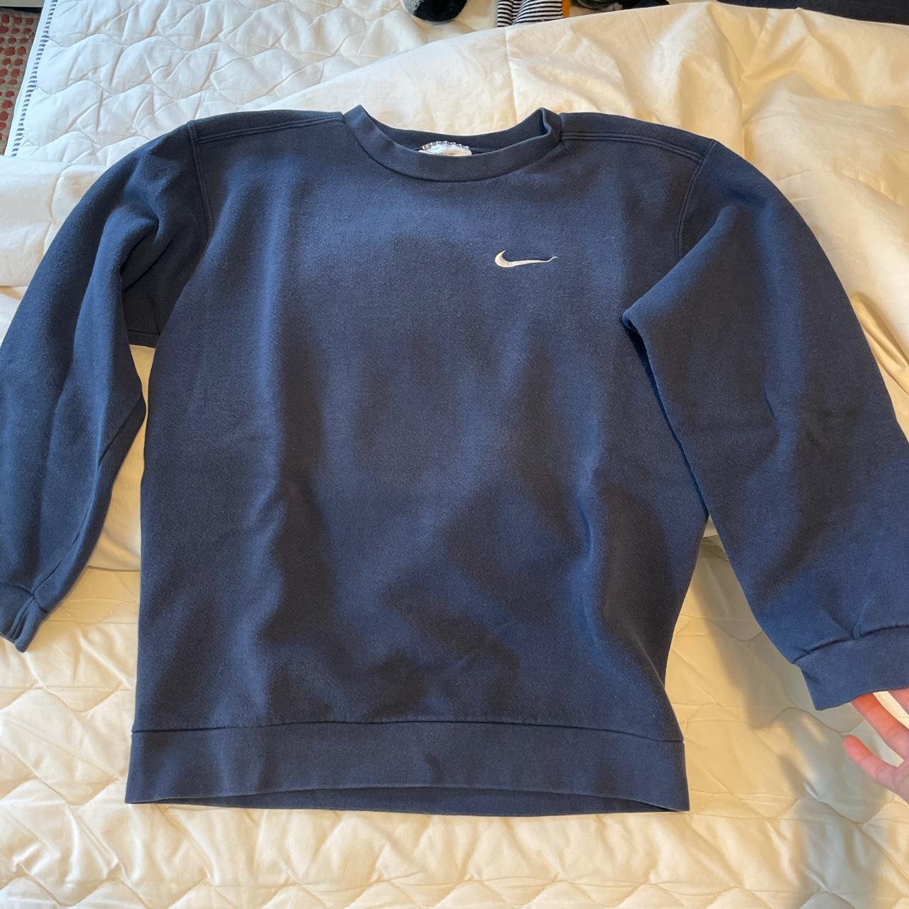 pale blue nike sweatshirt