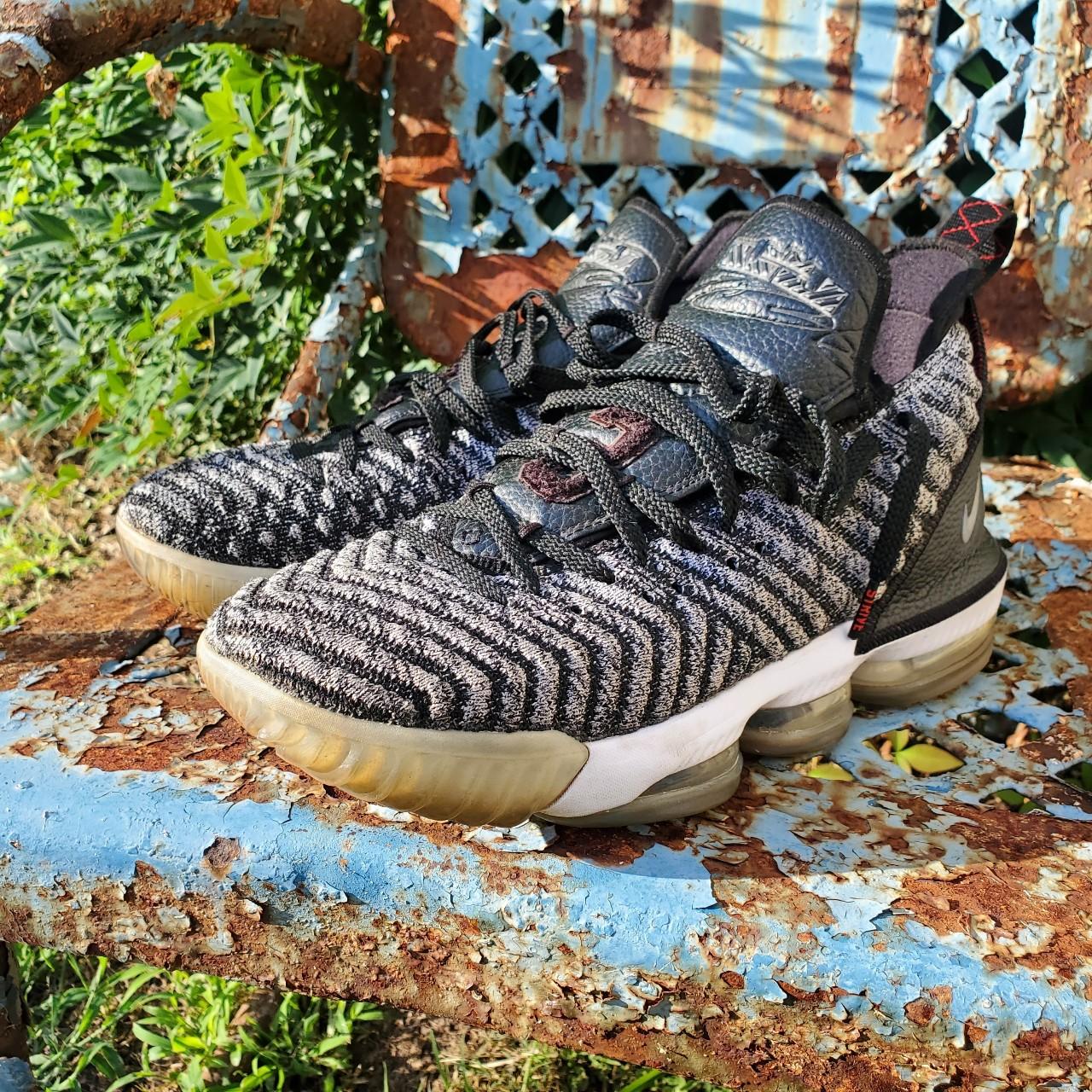 Lebron 16 oreo shoes best sale