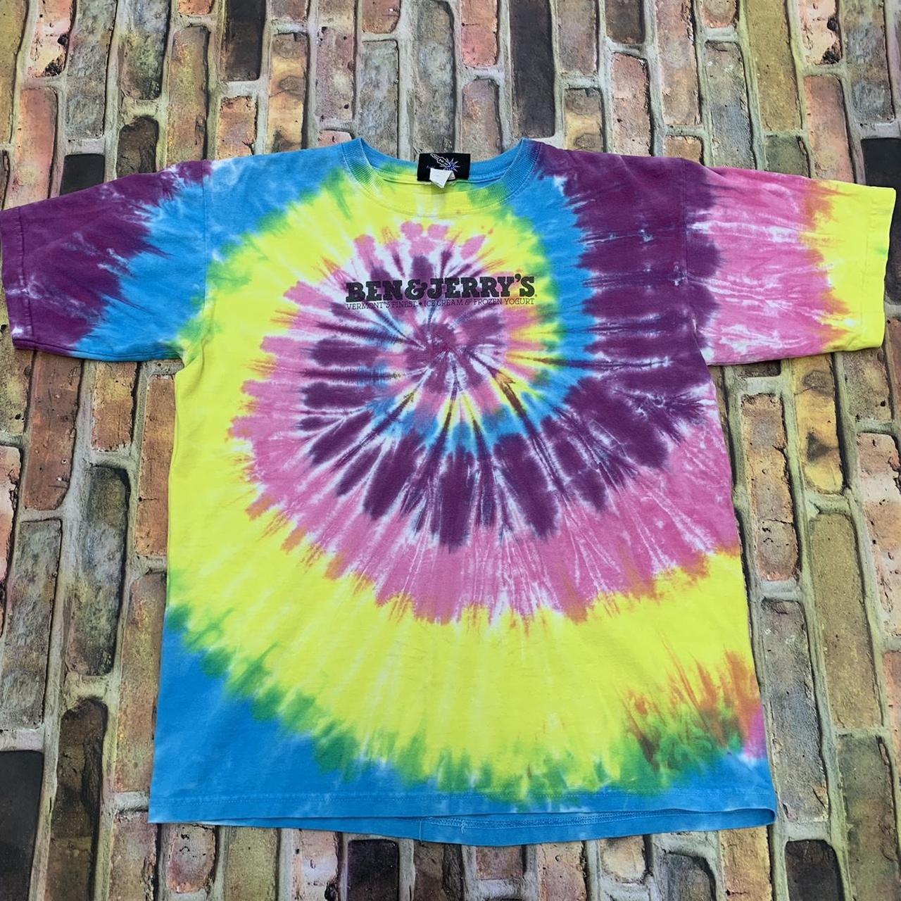 Ben shops & jerry’s tie-dye vintage tee