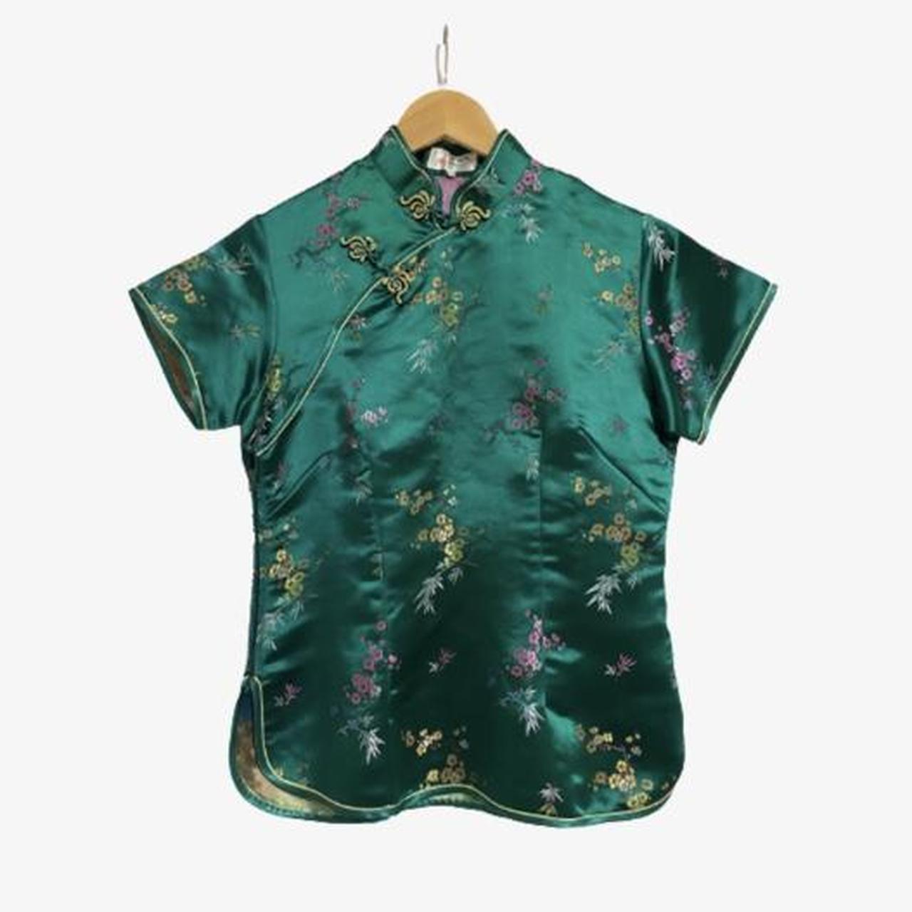 Vintage silk oriental style top button closures Depop