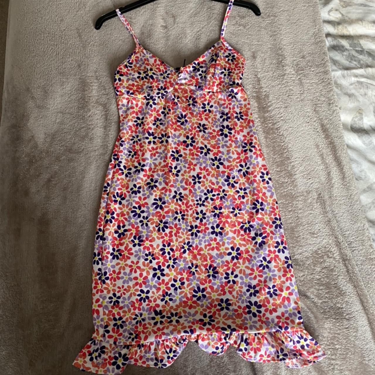 Pretty little thing floral summer dress. Size 6.... - Depop