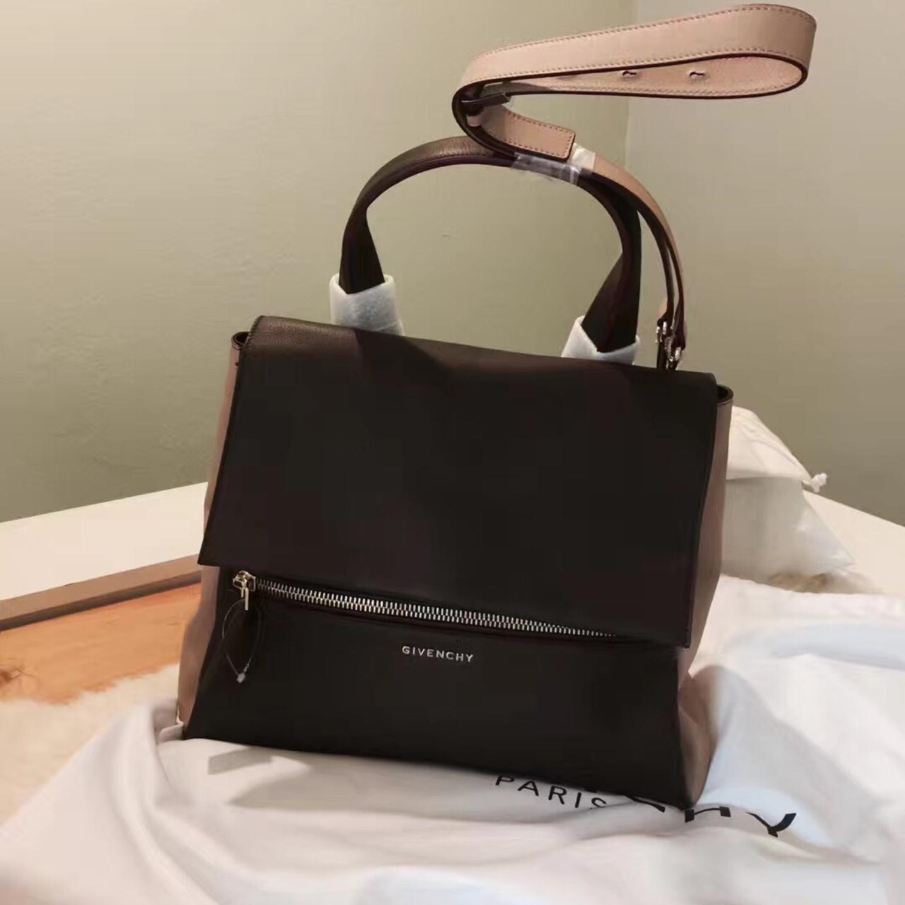 givenchy pandora pure medium