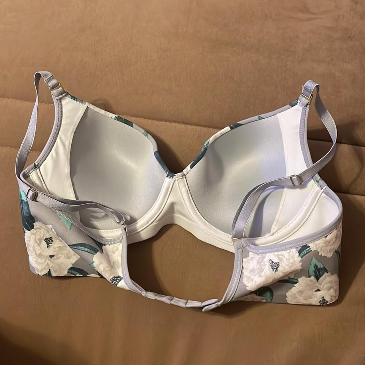 Product Image 2 - Leonisa Floral Bra

Brand new, never
