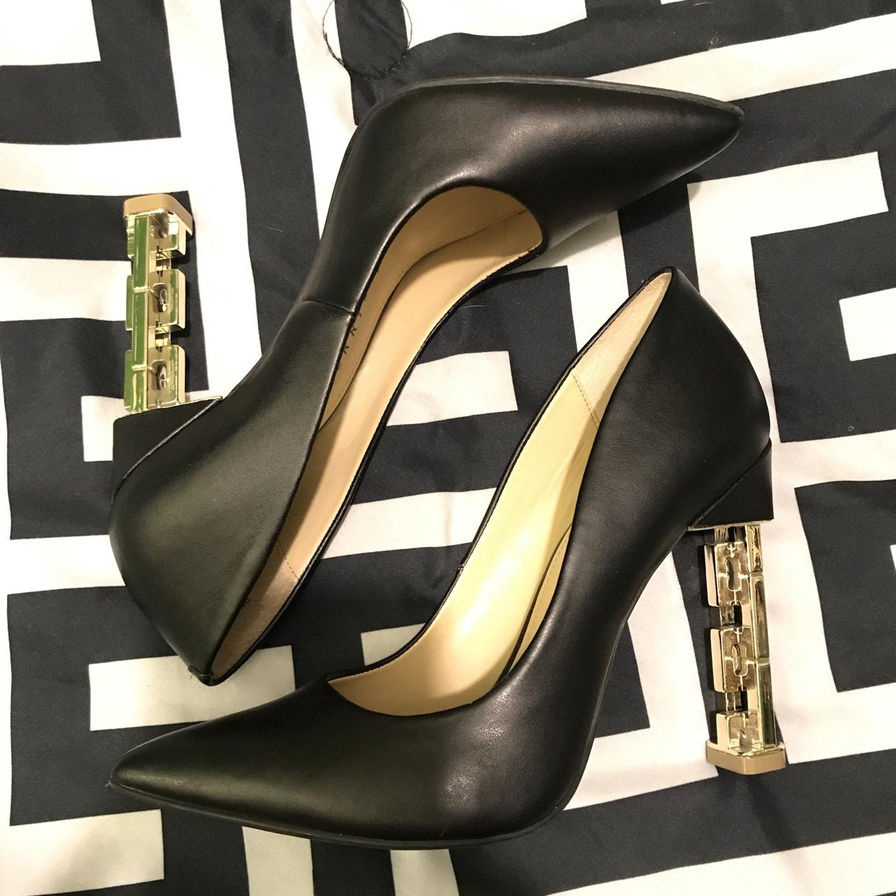 Katy Perry black pumps with gold chain link heel 🔥... - Depop