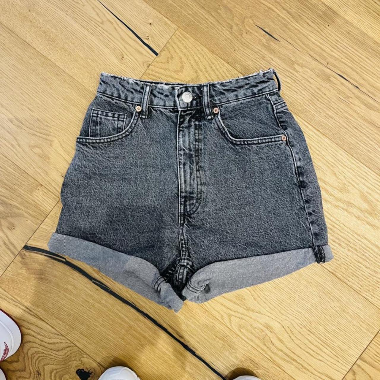 Zara Washed Black Denim Mom Shorts - in a size 6.... - Depop