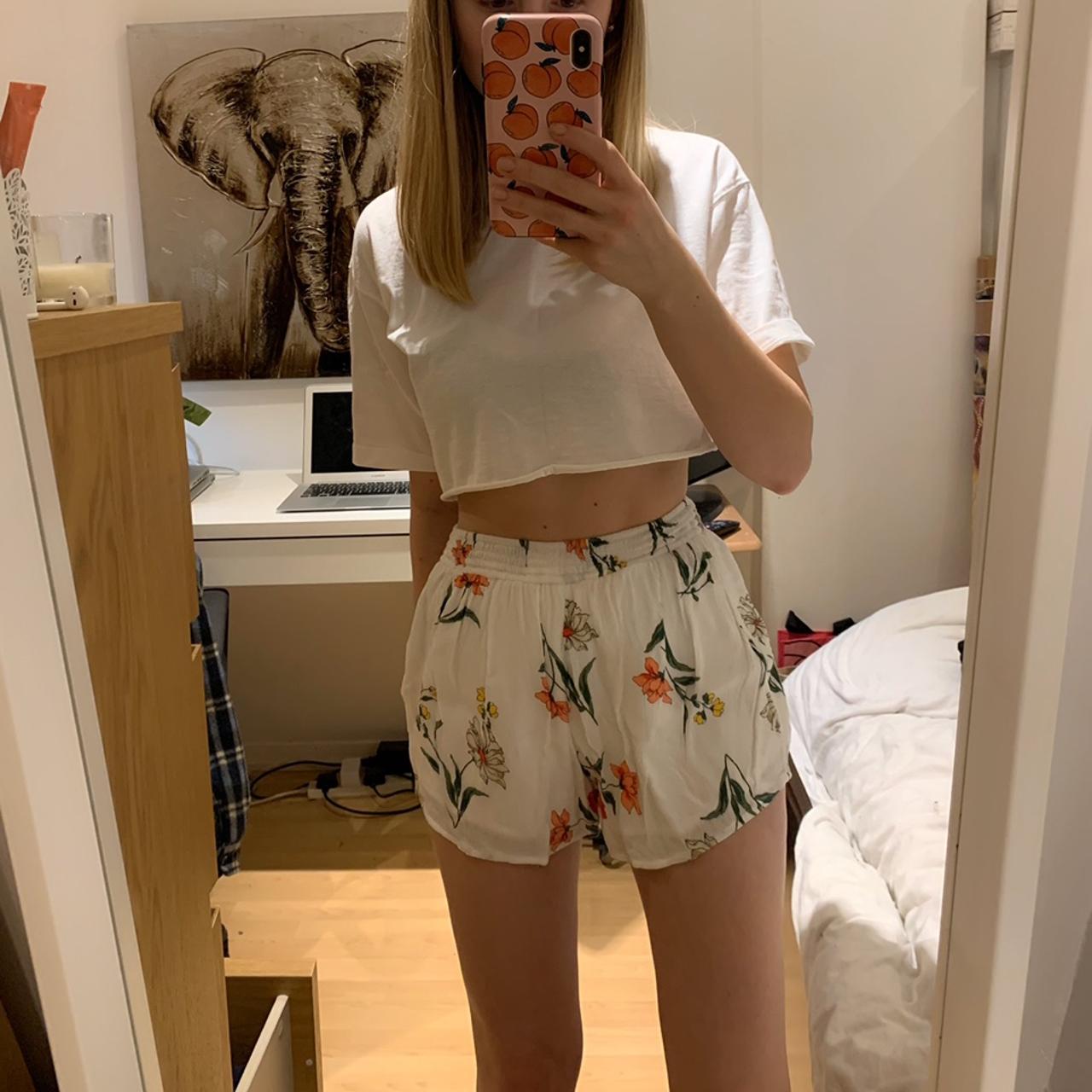 Hollister floral hot sale shorts