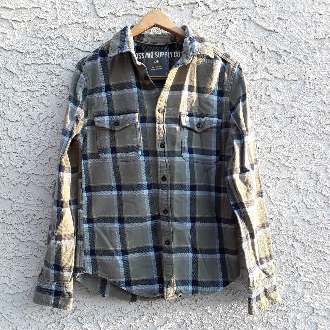 item listed by eighty3deedee
