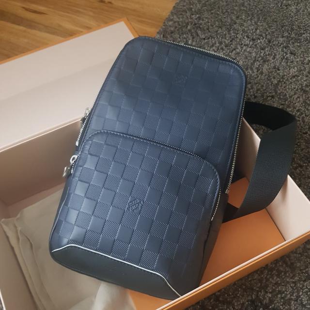 LOUIS VUITTON Avenue Sling Bag Damier Graphite - Depop