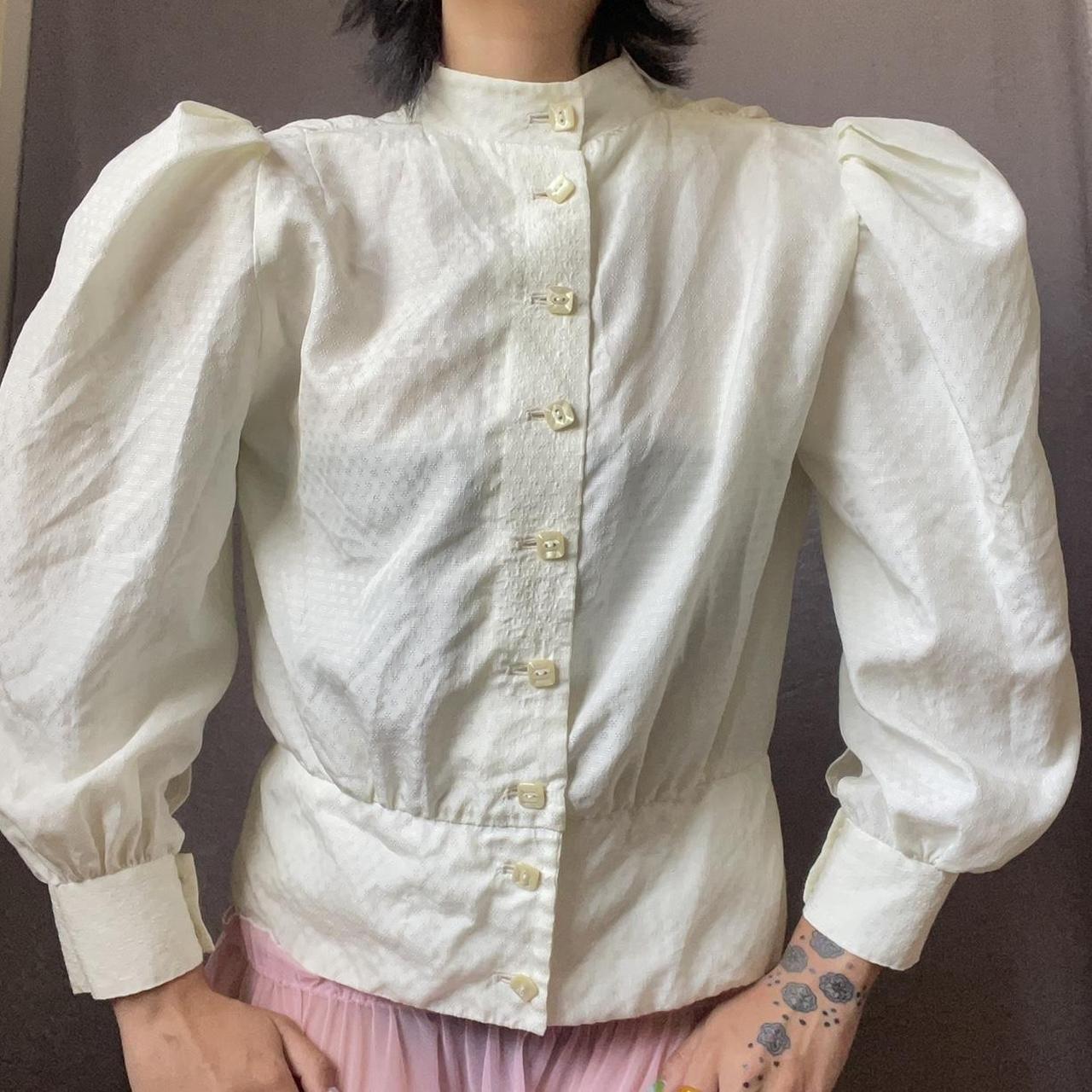 Vintage Victorian peasant blouse with puffy sleeves...