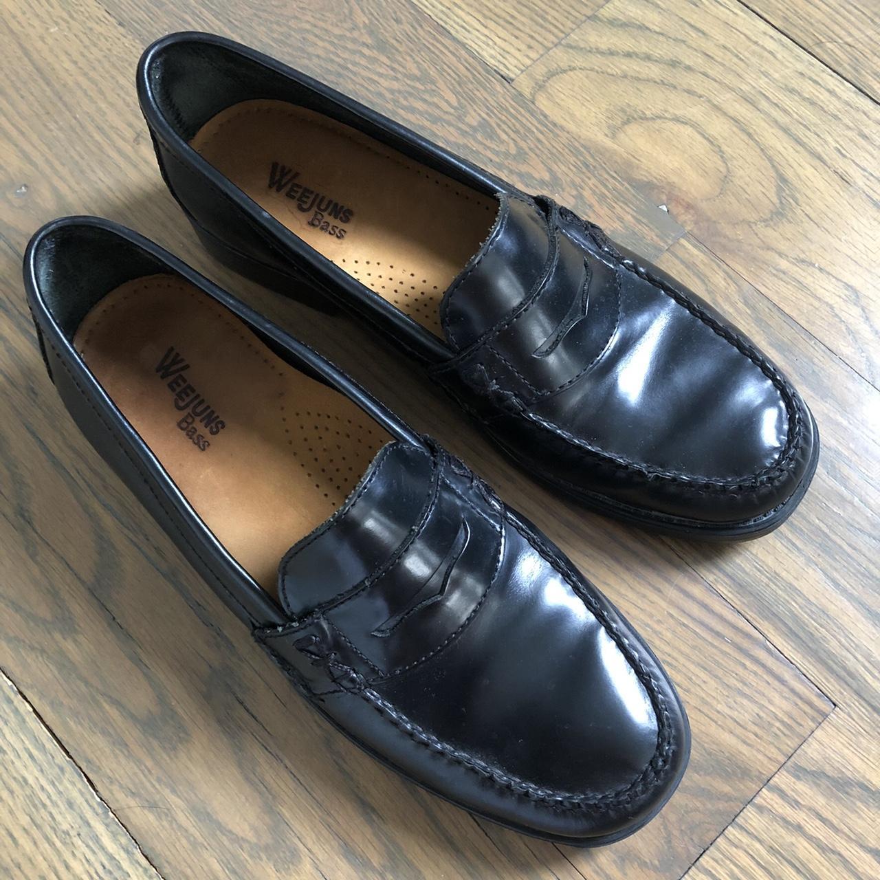 Vintage Weejuns by Bass penny loafers in shiny black... - Depop