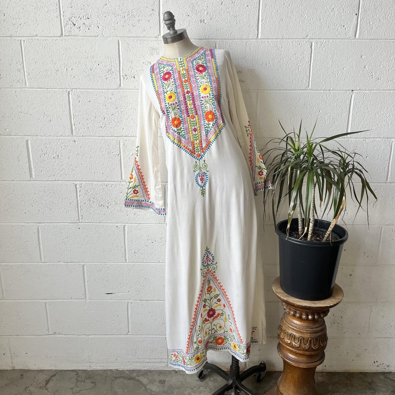 60s-tesoro-s-white-linen-rainbow-floral-embroidered-depop