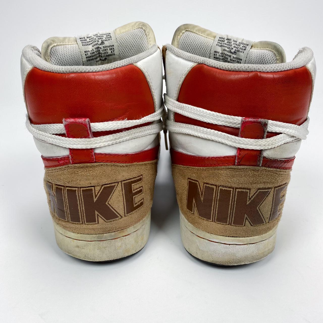 Nike Men's Tan and Red Trainers (3)