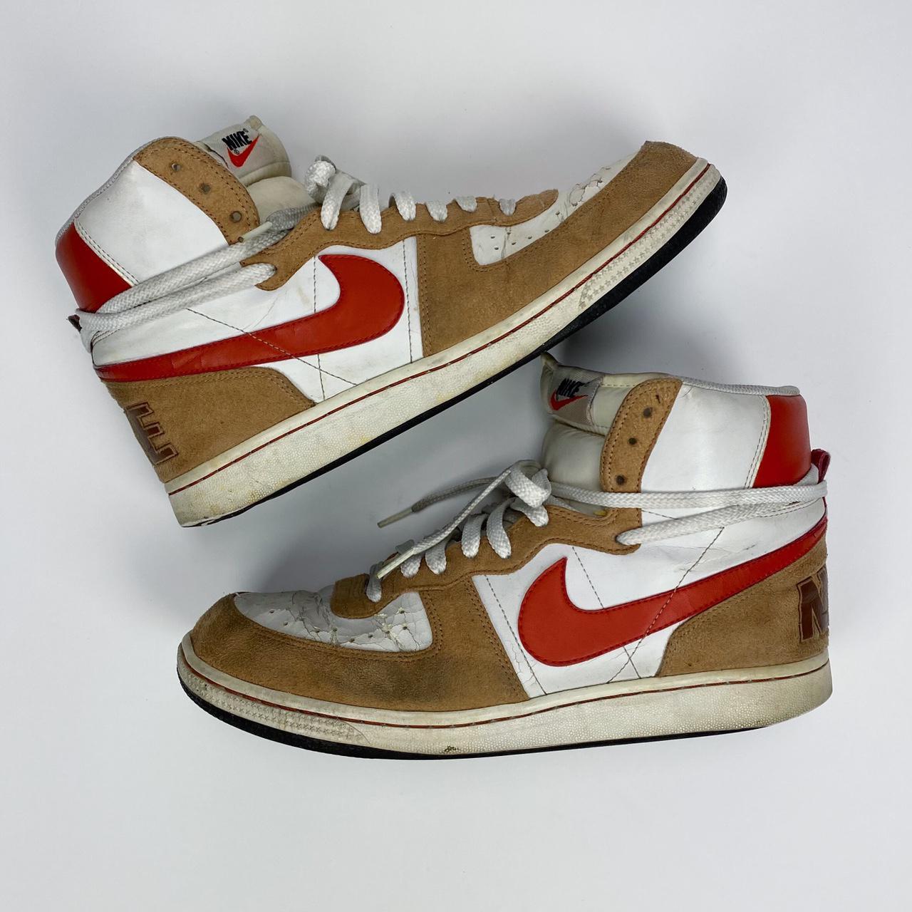Nike Men's Tan and Red Trainers (4)