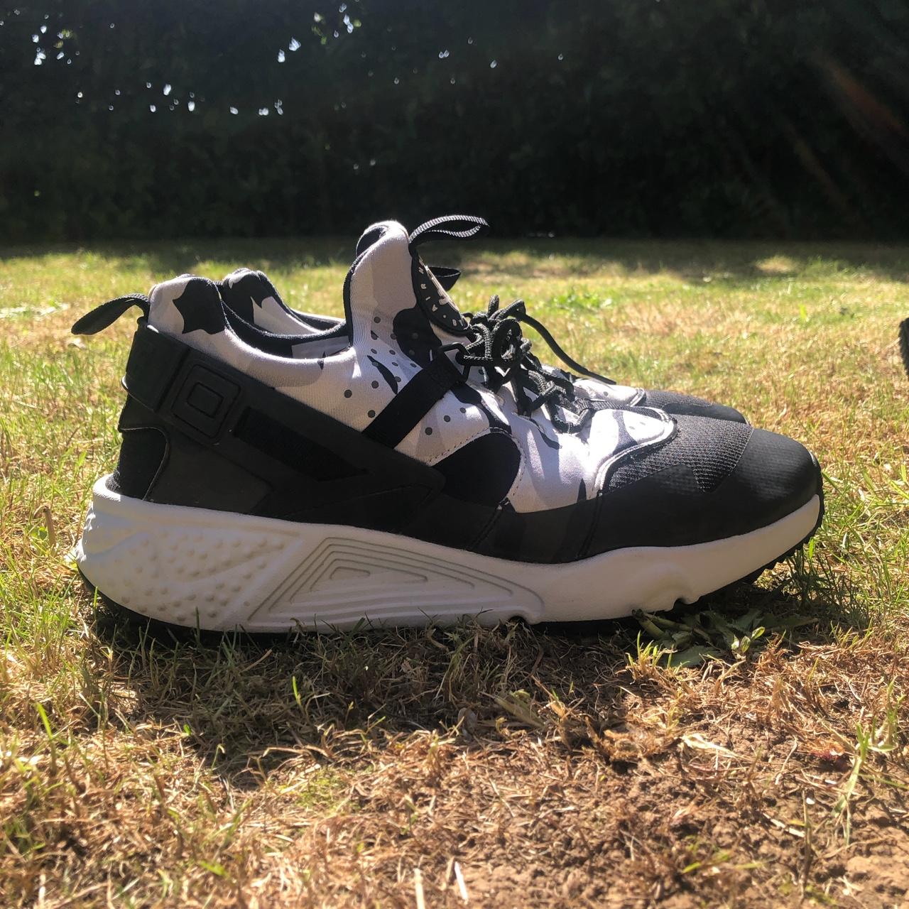huarache black and white camo