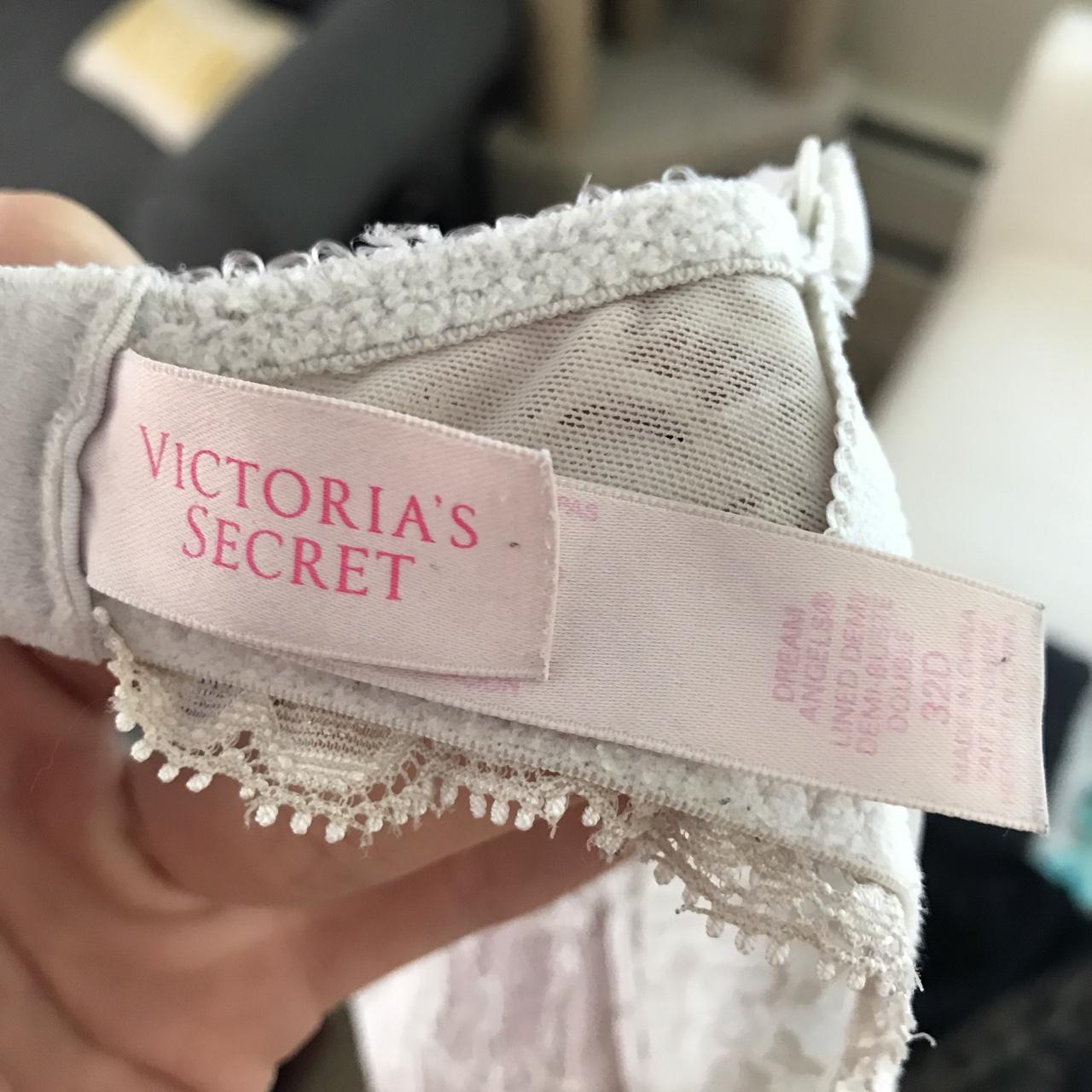 Victoria’s Secret, 32D, bra Pink and white lace bra... - Depop