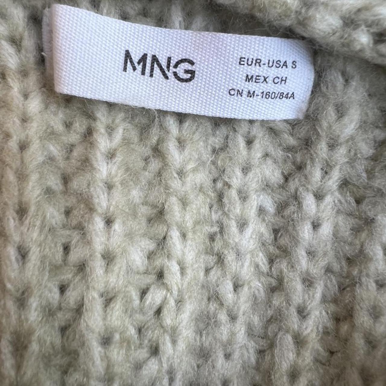 Mango crop chunky knit jumper with hood Sage green/... - Depop