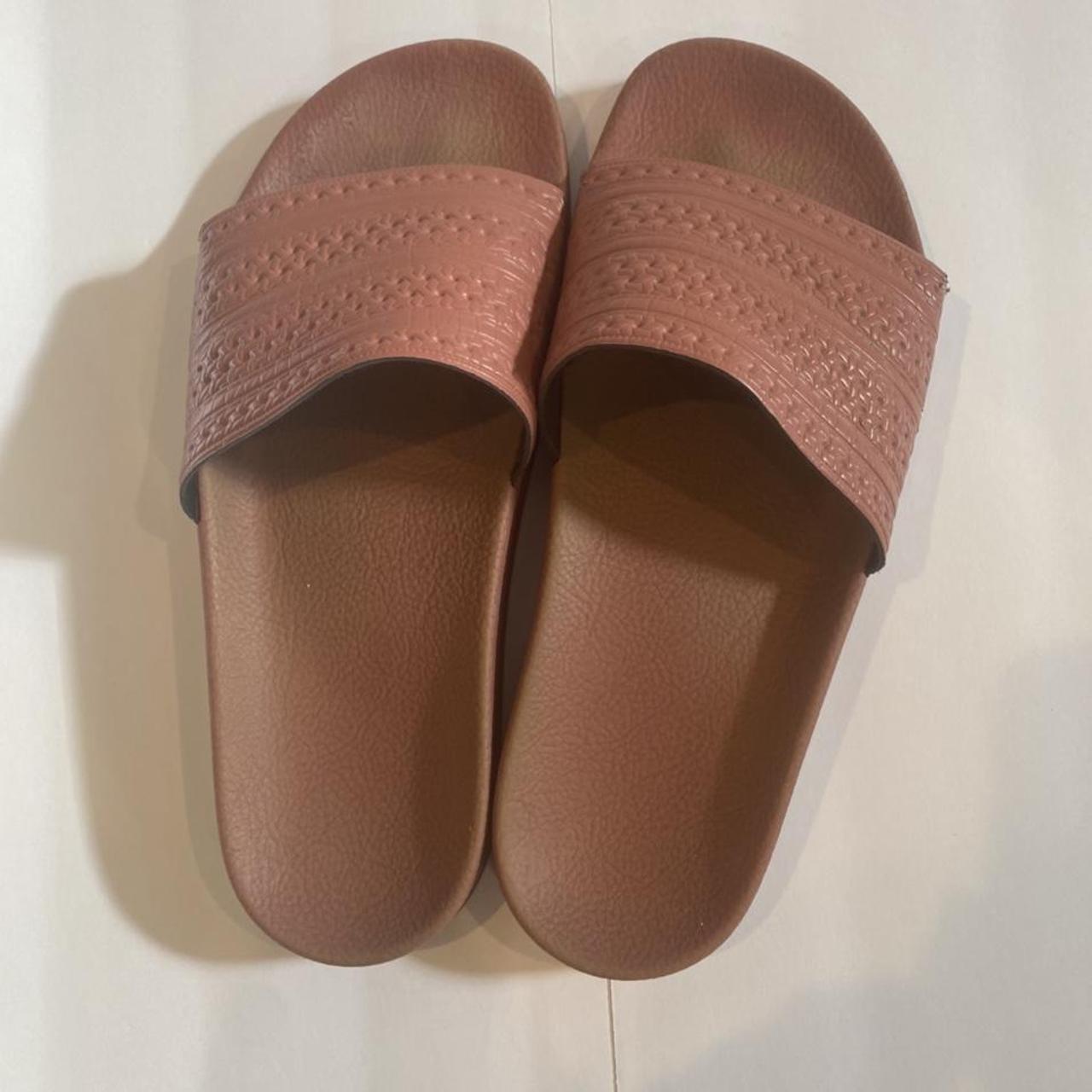 Adidas adilette ash on sale pink