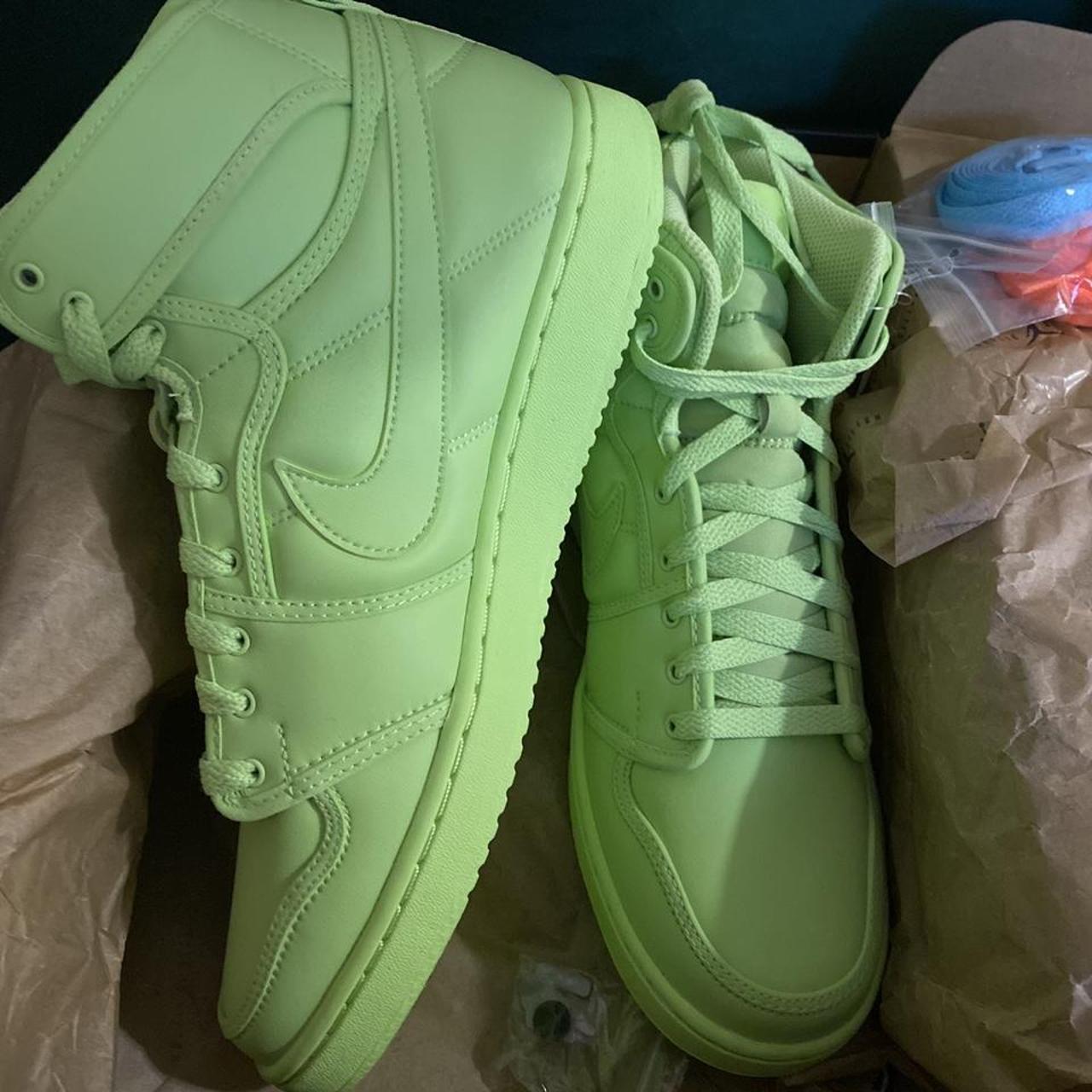 billie eilish green jordans