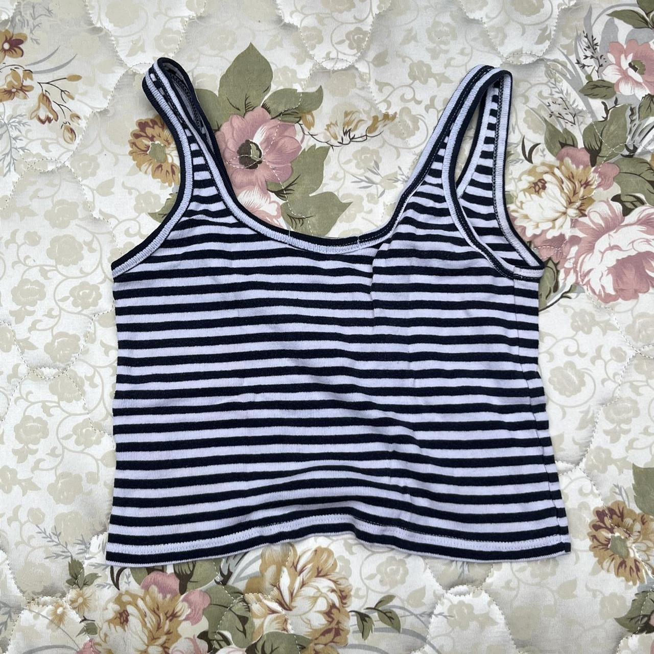 Brandy Melville Women's White and Blue Crop-top | Depop