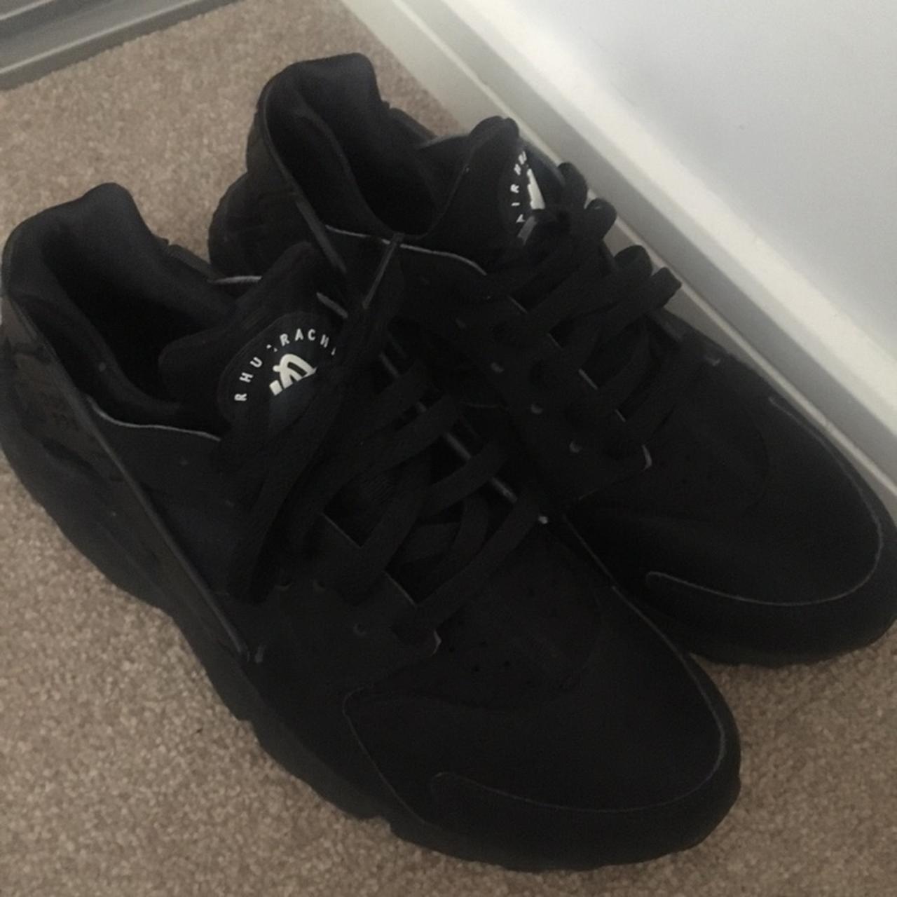 huaraches all black