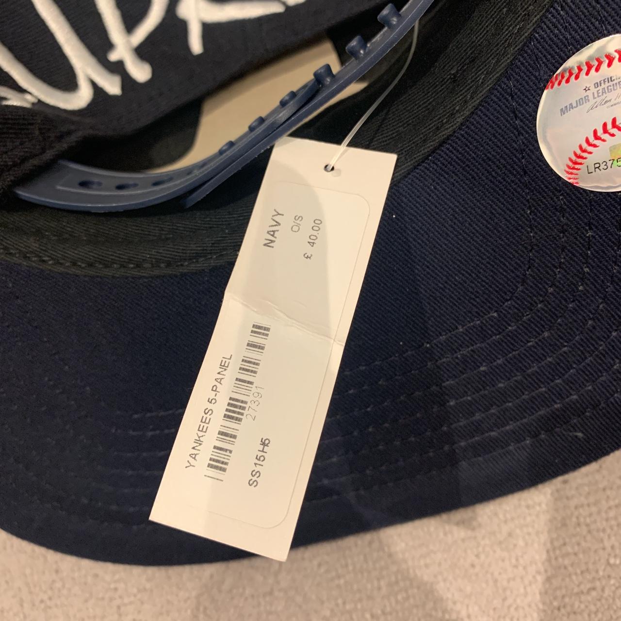 Supreme/Yankees caps dswt black and navy from SS15.... - Depop