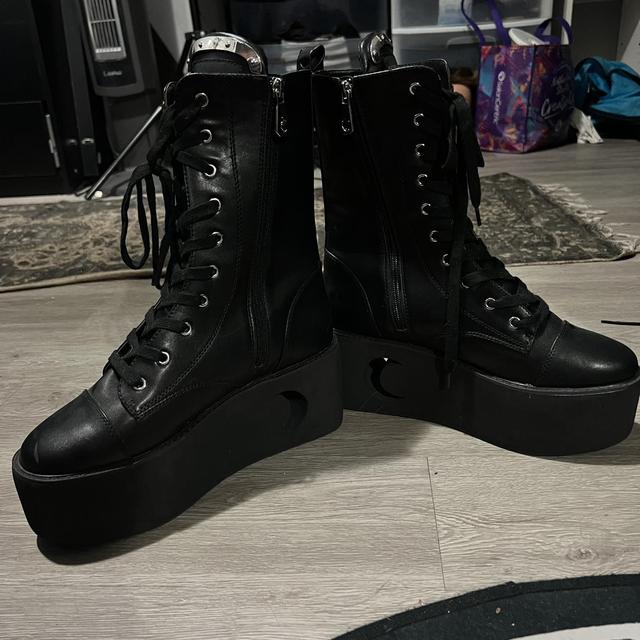 Eternal eclipse platform clearance boots