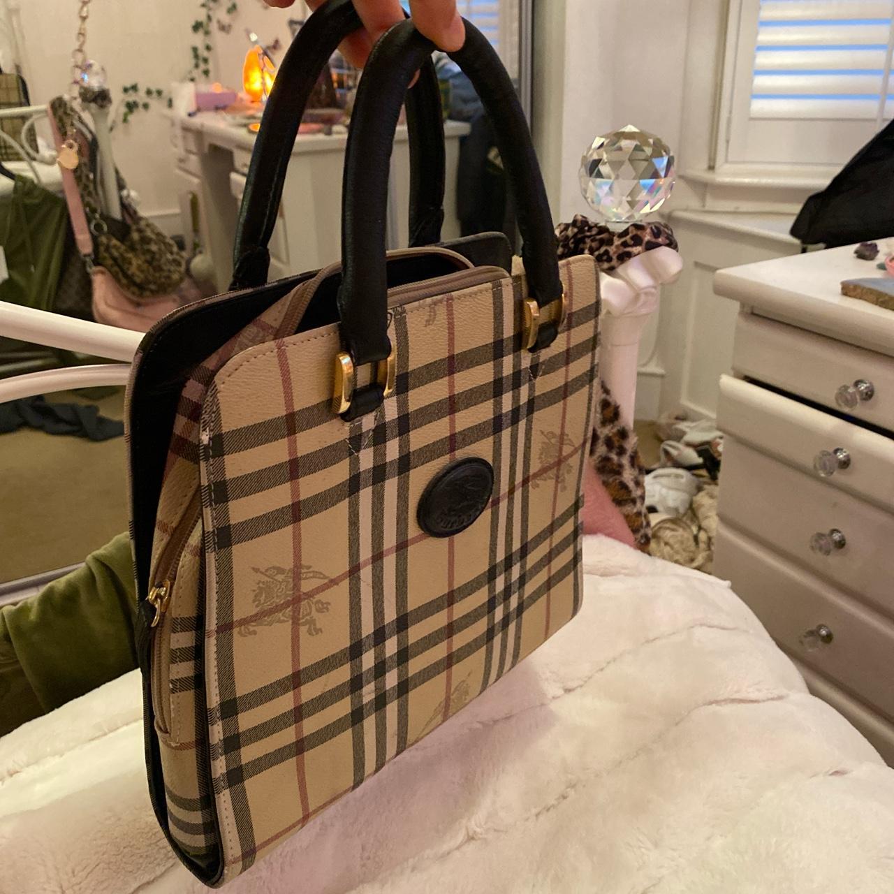 Authentic vintage Burberry bag. Had for a while love