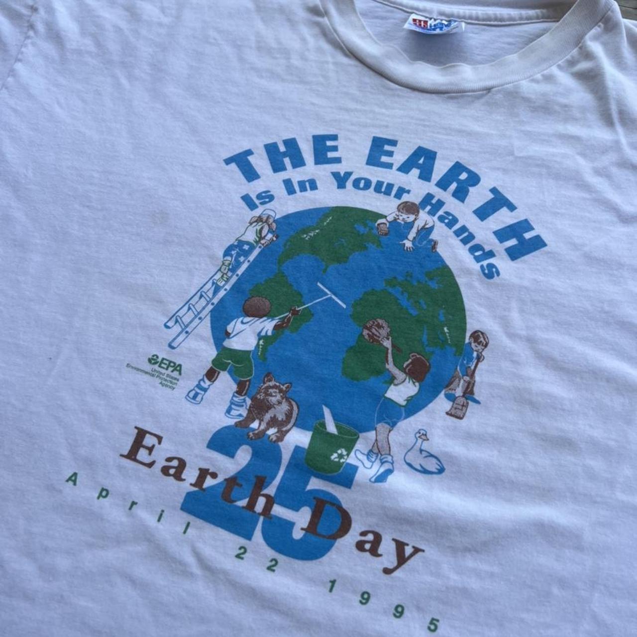 Vintage Earth Day 1995 Environmental Awareness... Depop