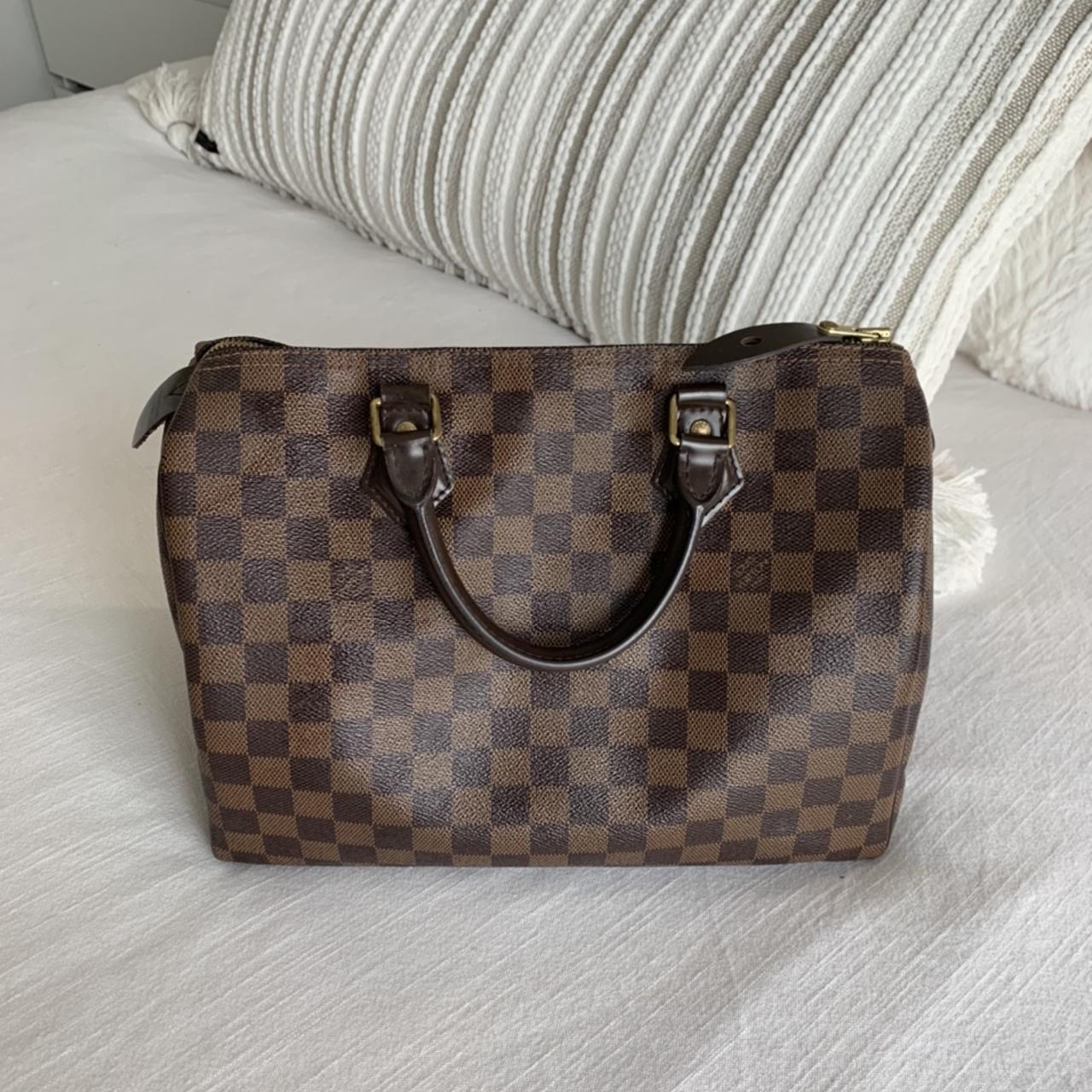 Authentic Louis Vuitton shopping bag. In great - Depop