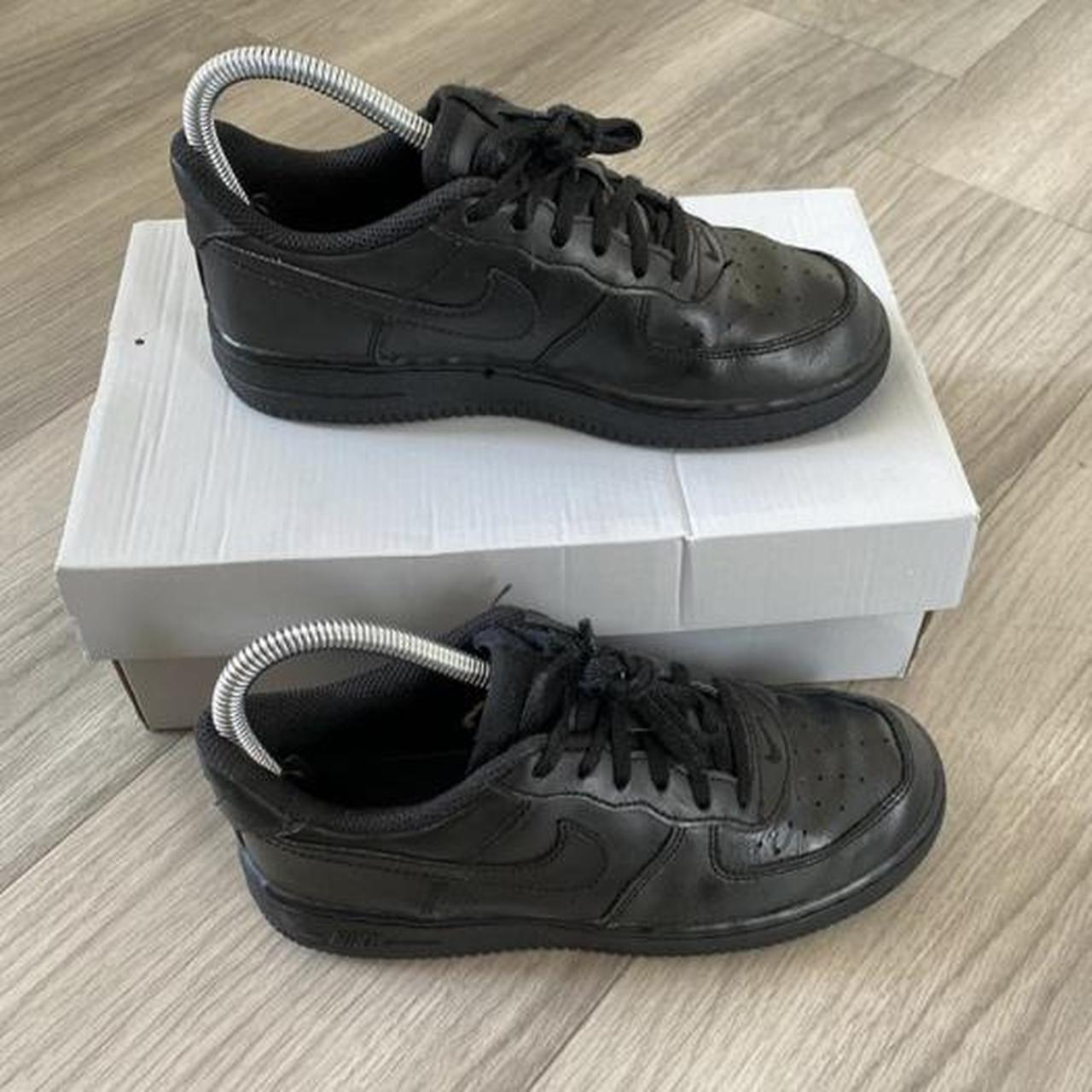 Nike Women's Black Trainers | Depop