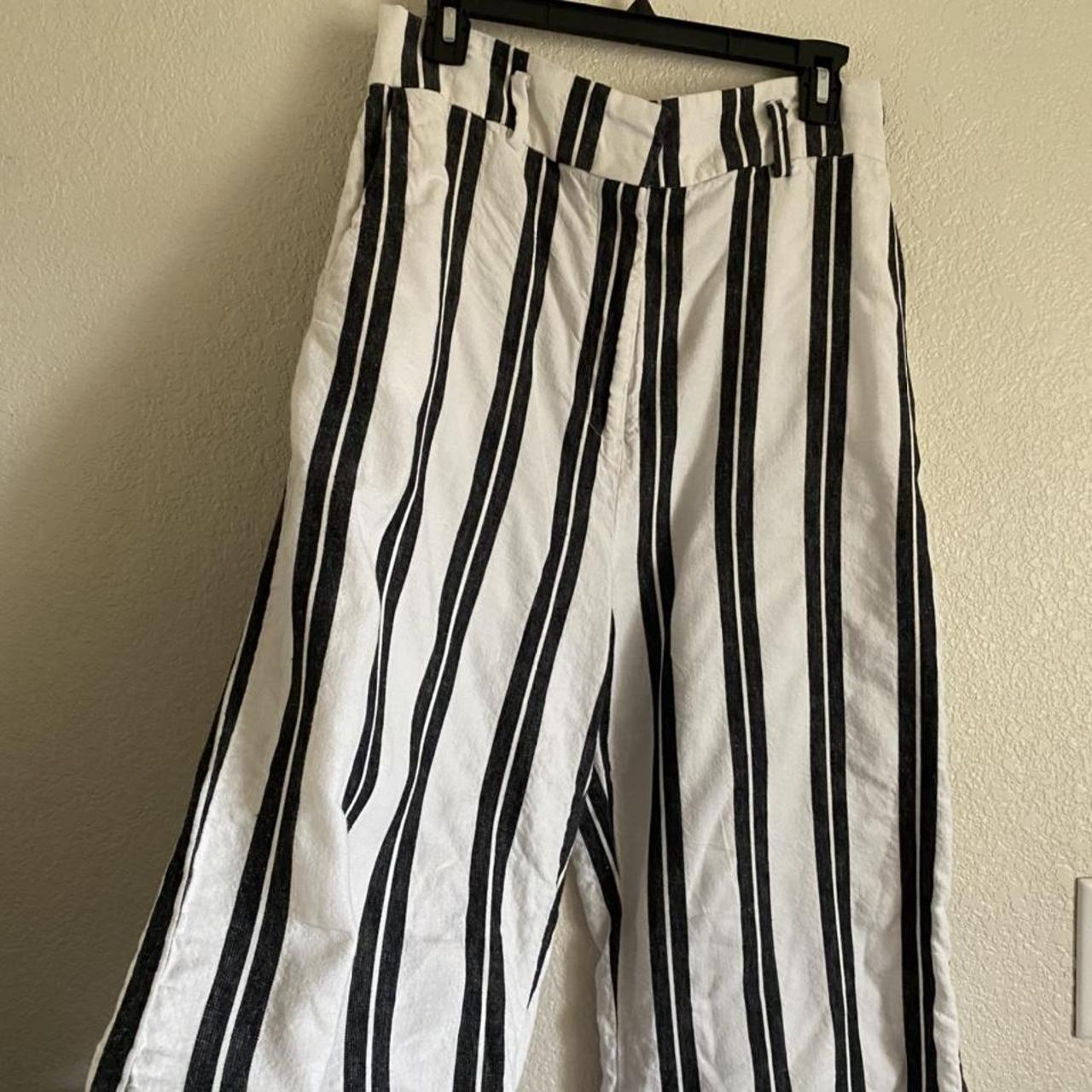 Women's White and Black Trousers | Depop