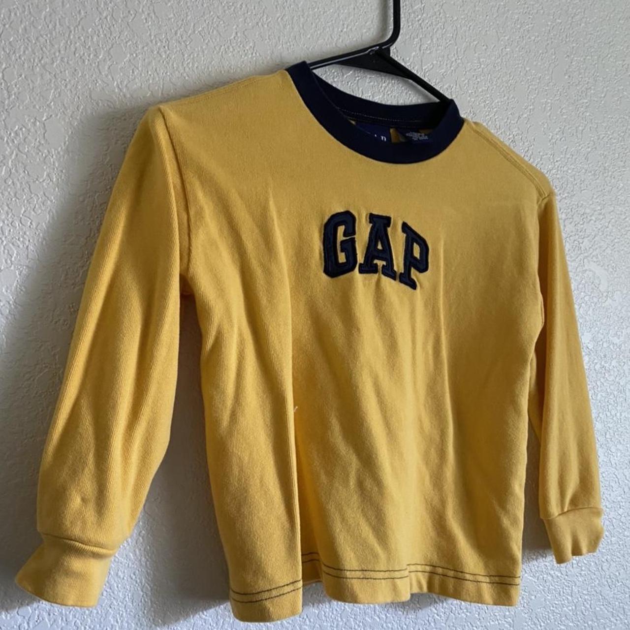 gap yellow shirt