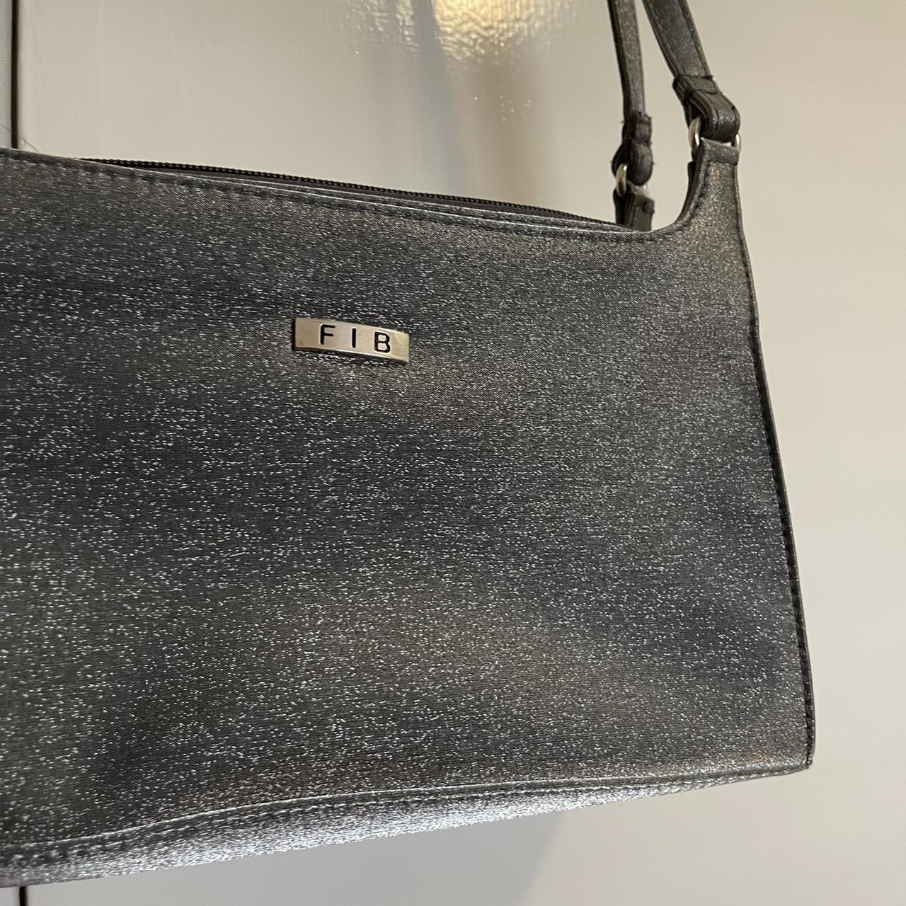 The coolest little shoulder bag With a zip and so... Depop