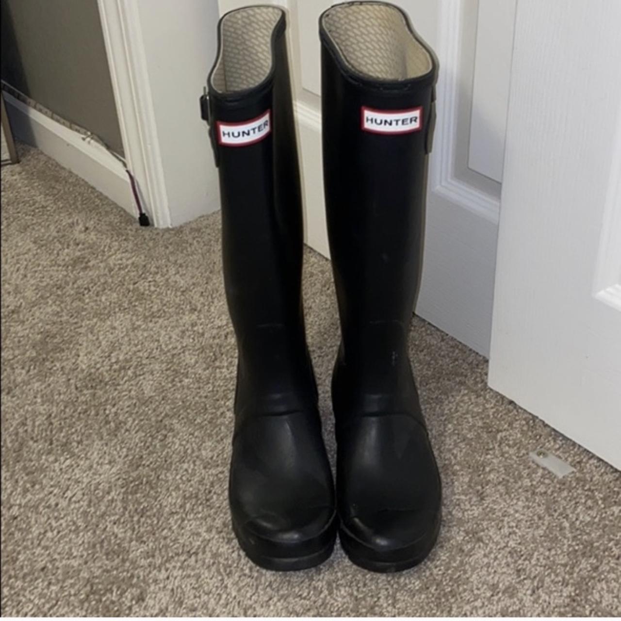 black hunter boots size 8