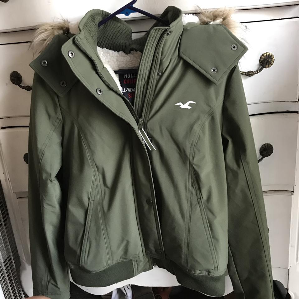 Green Hollister All-Weather Jacket Stretch in Size - Depop