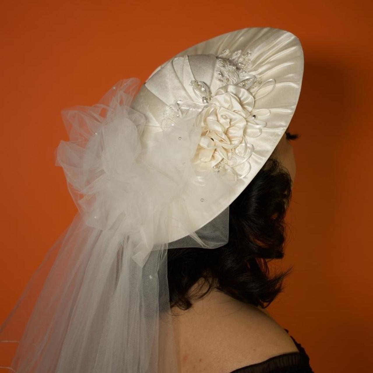 Cream Beret With Tulle  