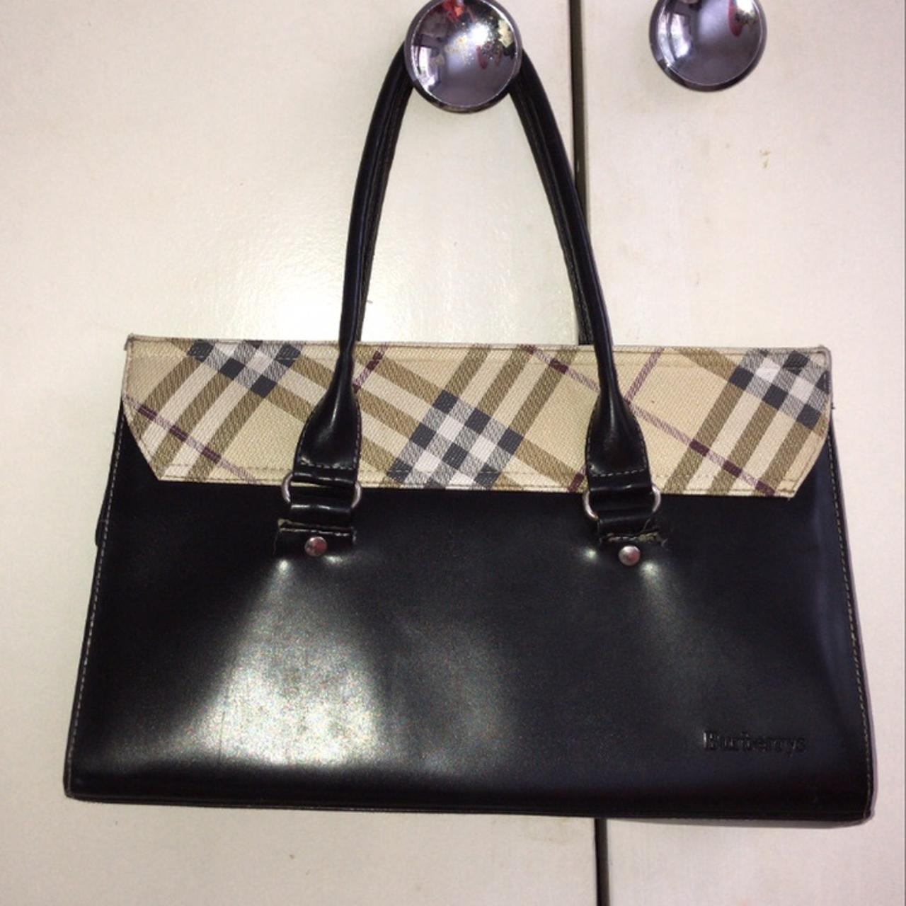 Authentic Burberry Purse has some little stain shown - Depop