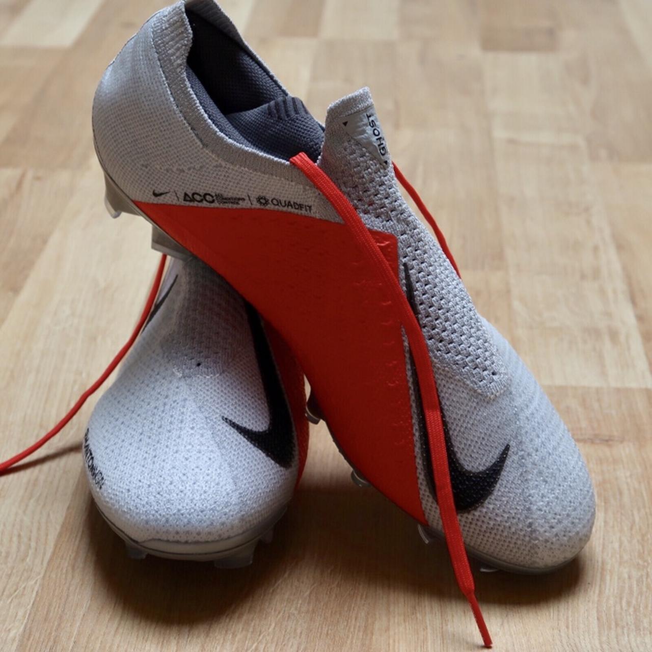 nike football boots phantom vision