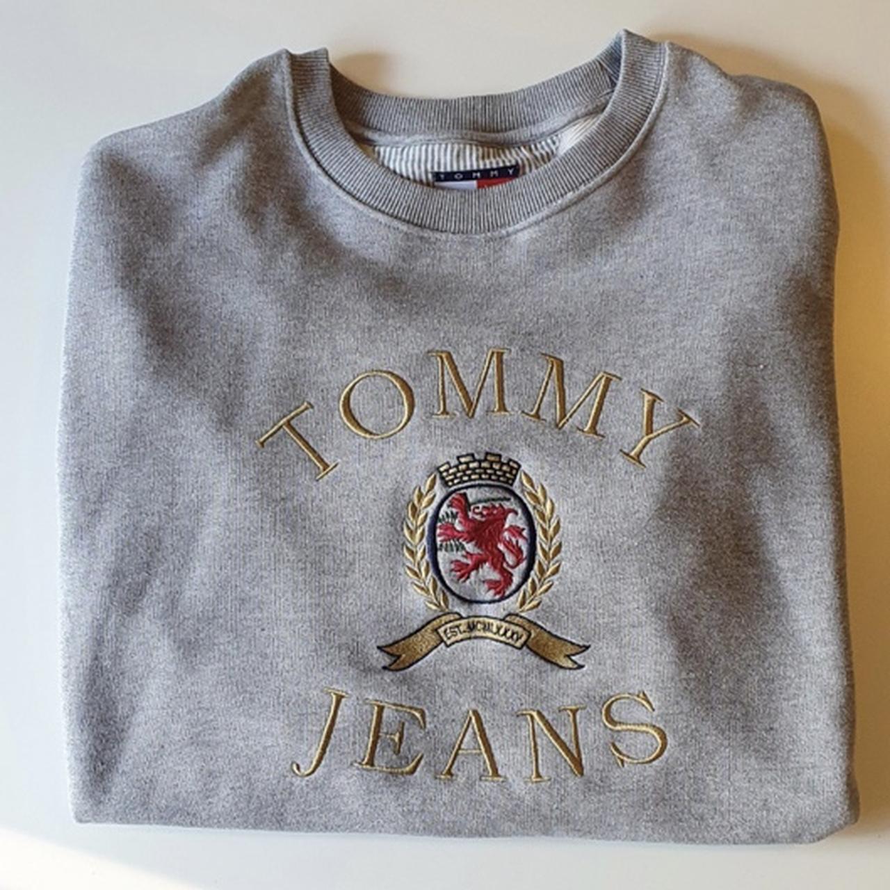 Tommy hilfiger lion clearance crest logo