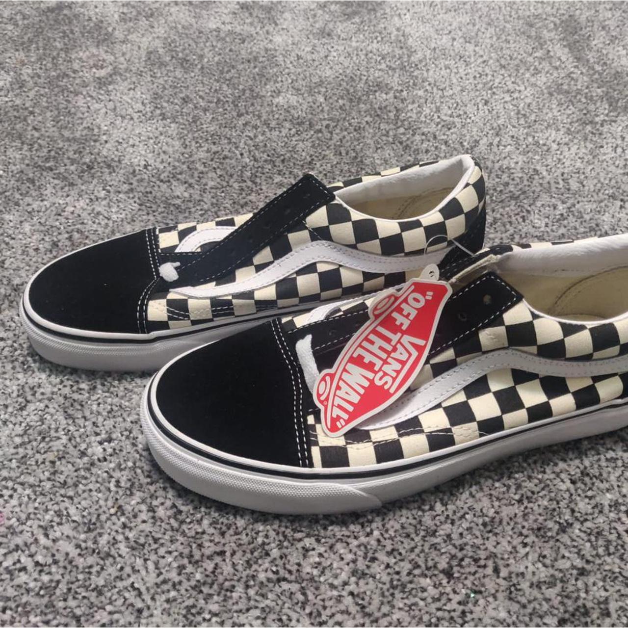 size 6 checkered vans