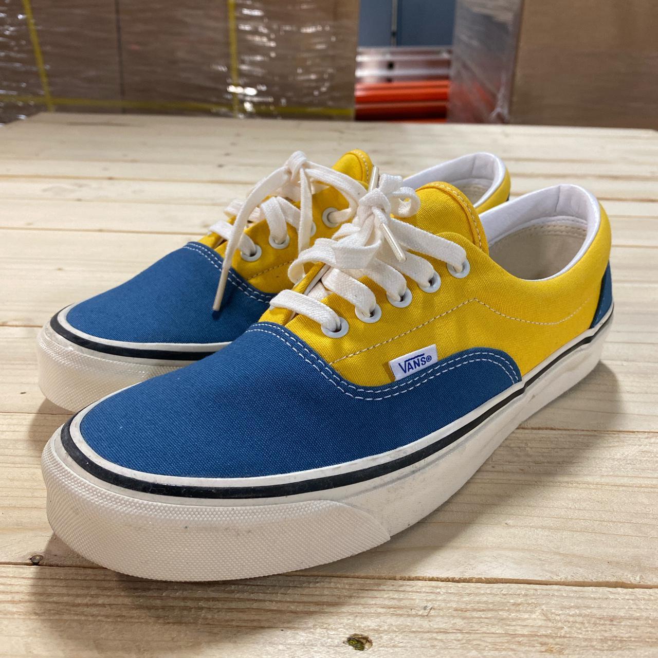 Vans Men's Blue and Yellow Trainers (2)