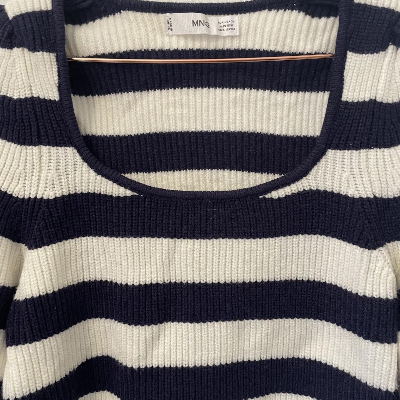 & Other Stories Women's White and Navy Jumper | Depop