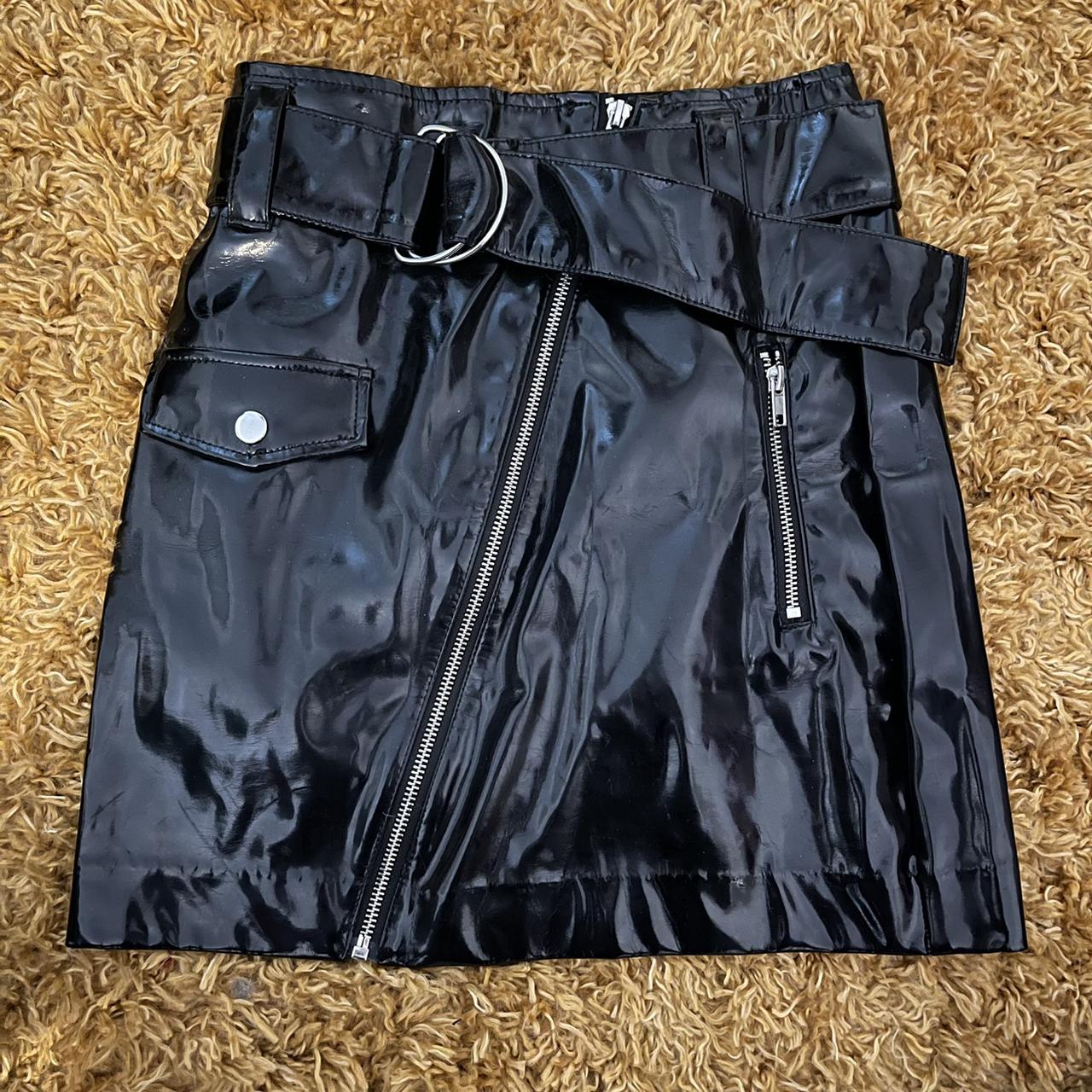 Latex leather skirt from H M. Super fashionable zip. Depop