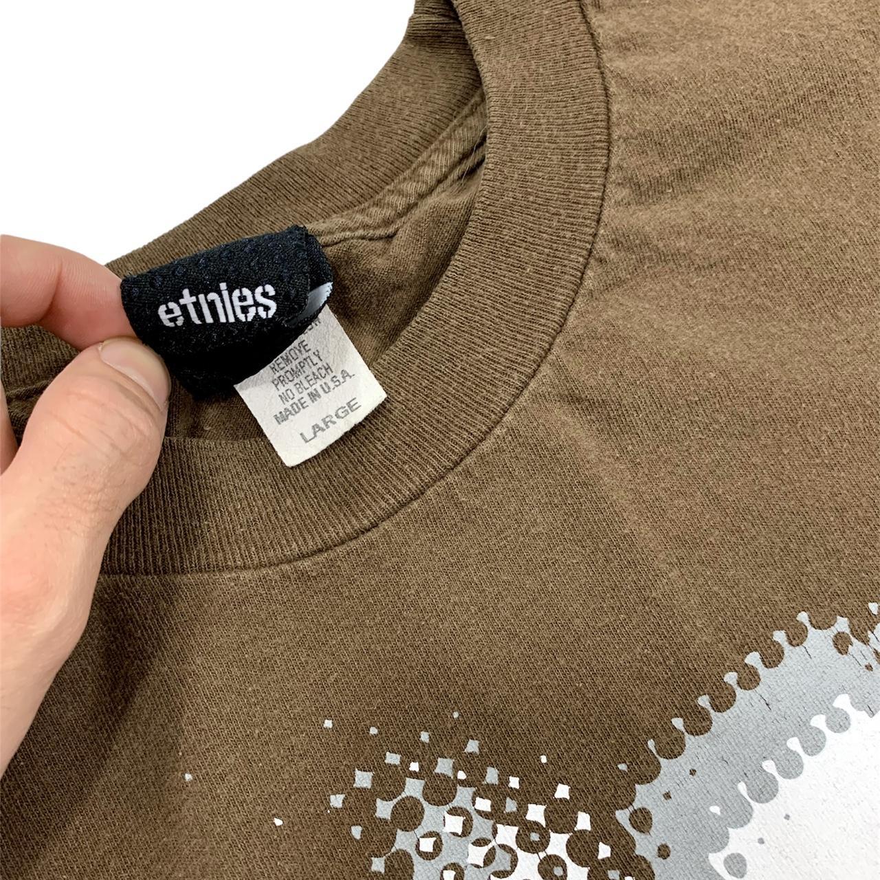 Etnies Men's Brown and White T-shirt (2)