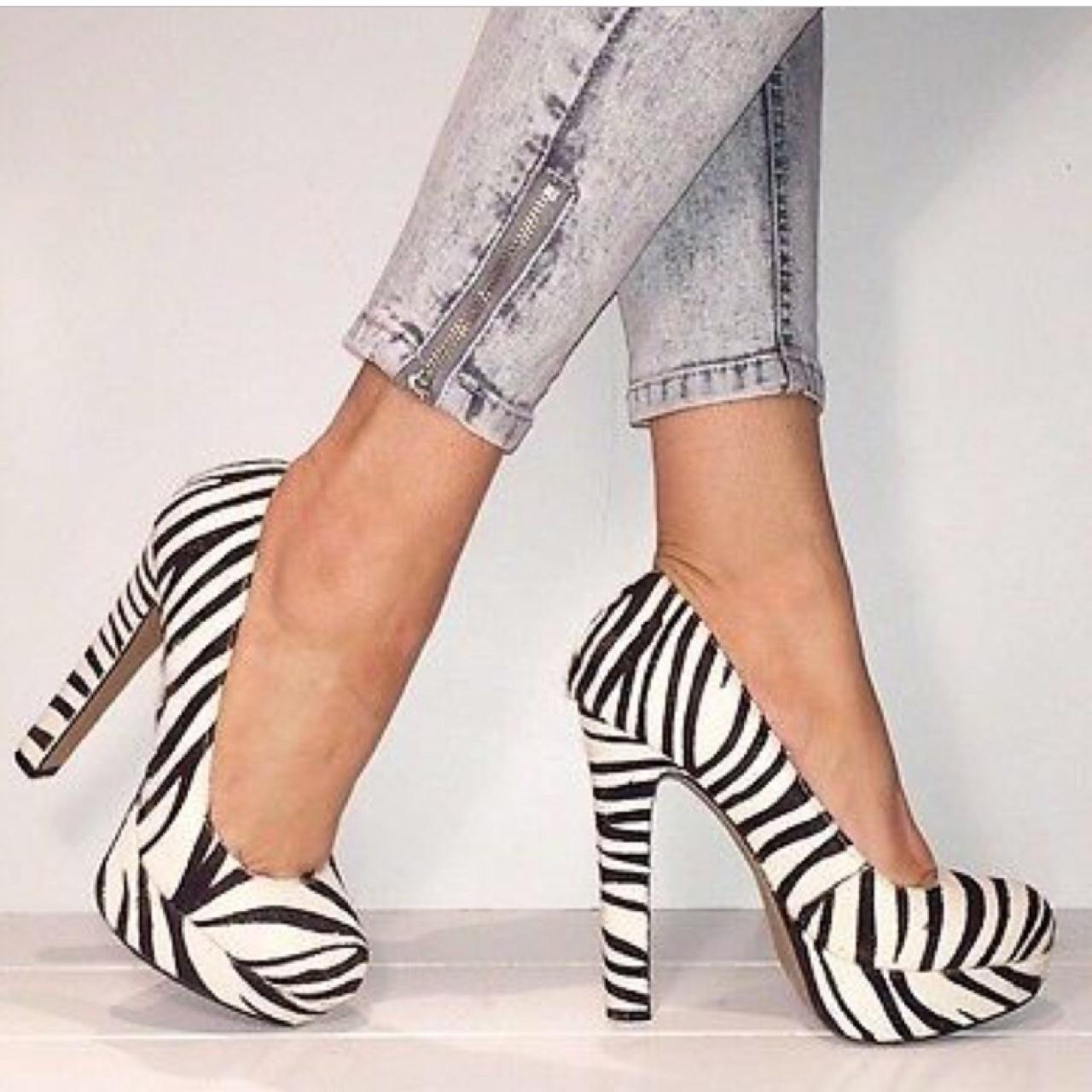 Zebra print 2024 platform heels