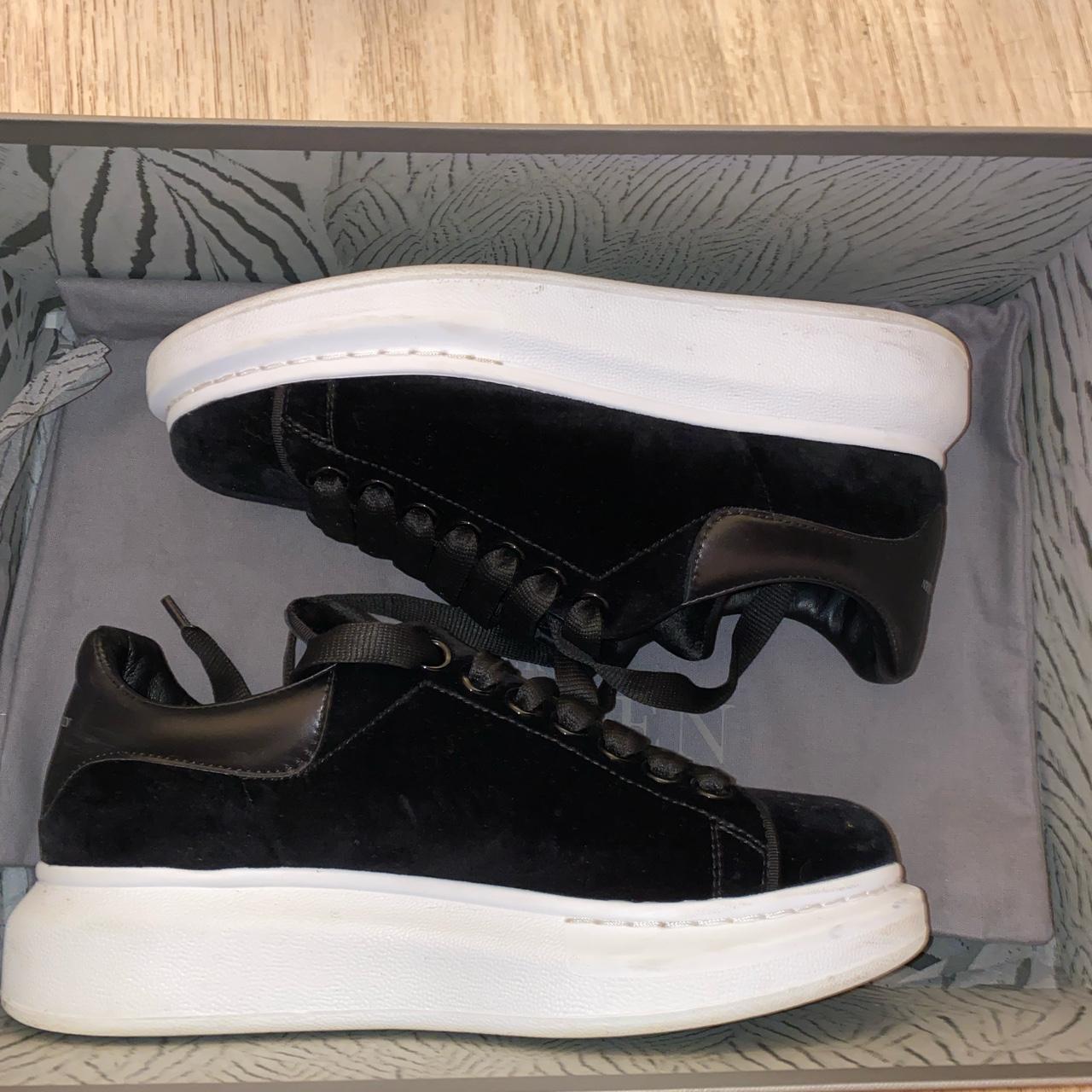 Black velvet alexander mcqueen hot sale trainers