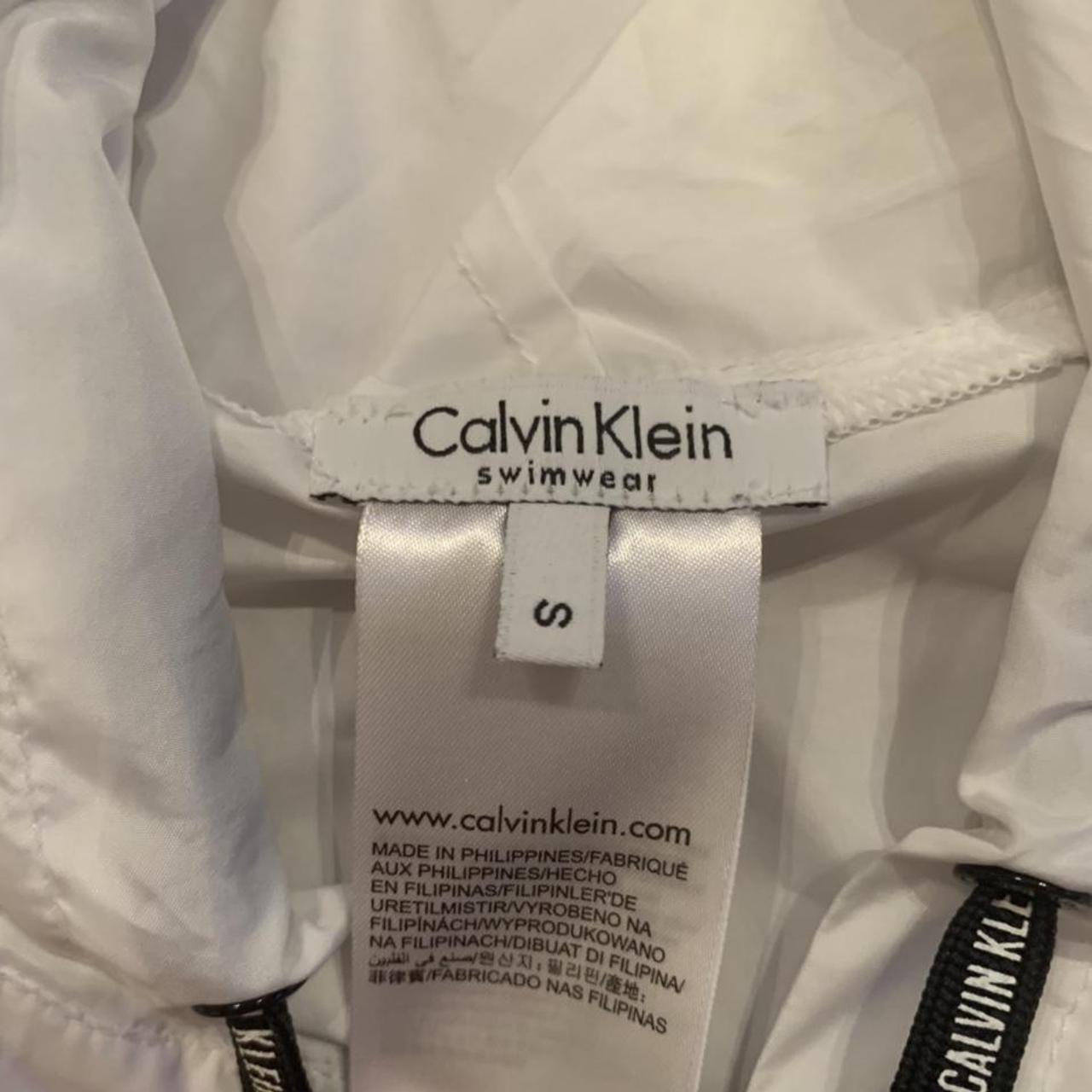 White Calvin Klein windbreaker 💙 Only been worn once... - Depop