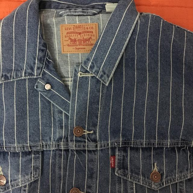 Supreme x Levi's Pinstripe Trucker Jacket colore:... - Depop