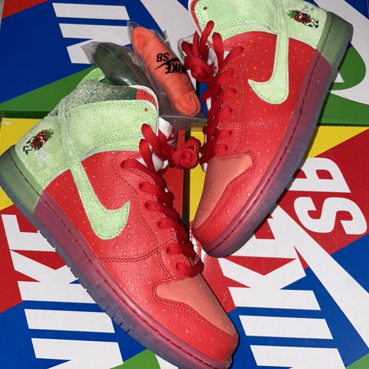 strawberry cough nike price