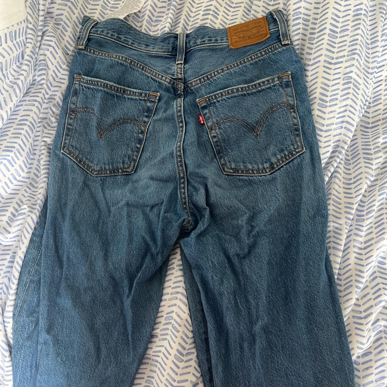 Levi’s rib cage straight jeans Waist 27” Barely... - Depop